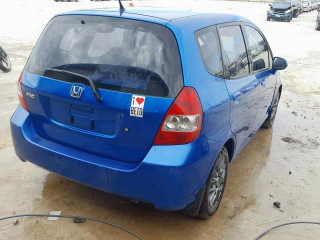 JHMGD38498S059820 - 2008 HONDA FIT BLUE photo 4