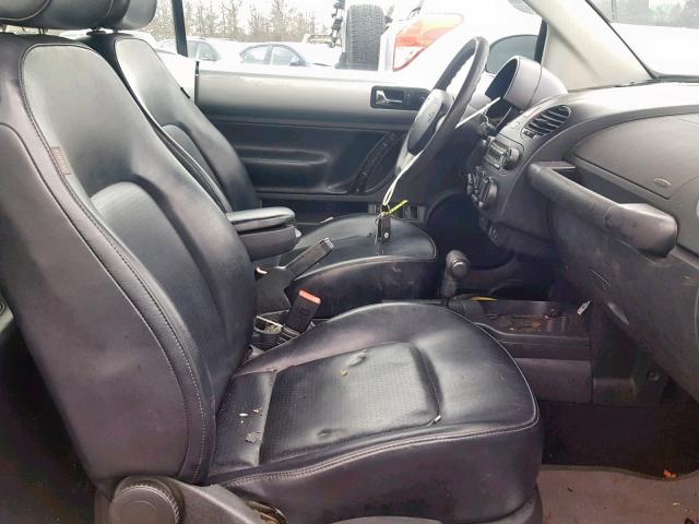 3VWRG31Y96M330019 - 2006 VOLKSWAGEN NEW BEETLE Gümüş foto 5