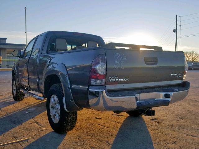 5TFTX4GN8DX018826 - 2013 TOYOTA TACOMA PRE GRAY photo 3