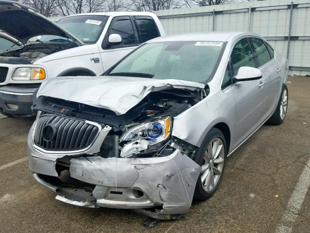 1G4PR5SK4D4105697 - 2013 BUICK VERANO CON SILVER photo 2