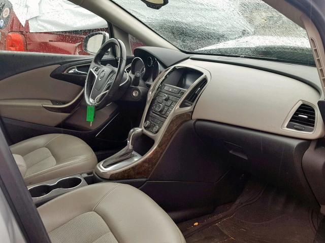 1G4PR5SK4D4105697 - 2013 BUICK VERANO CON SILVER photo 5