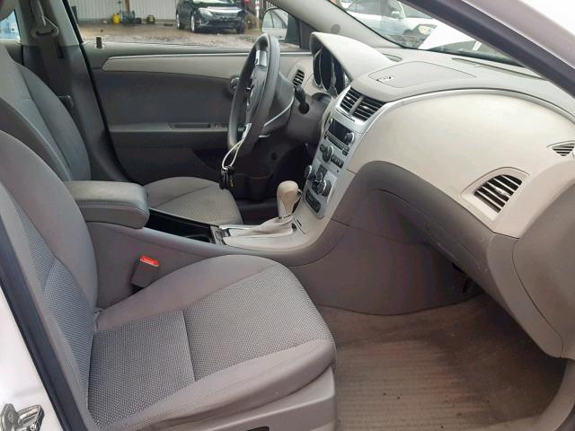 1G1ZB5E08CF195833 - 2012 CHEVROLET MALIBU LS თეთრი ფოტო 5