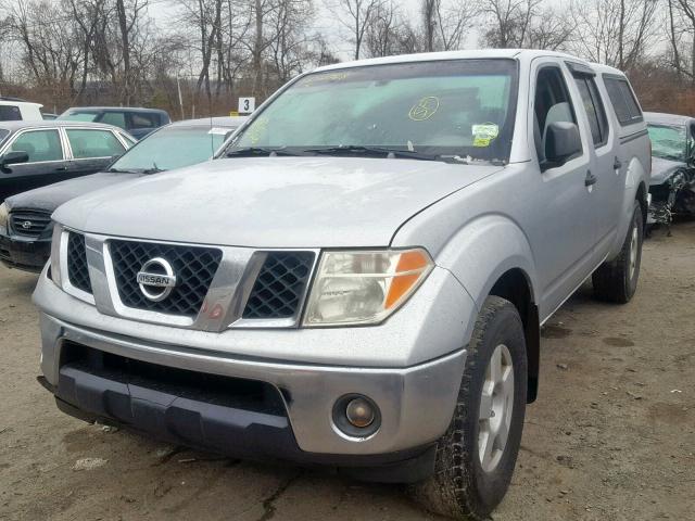 1N6AD07WX7C429610 - 2007 NISSAN FRONTIER C SILVER photo 2