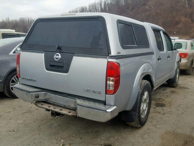 1N6AD07WX7C429610 - 2007 NISSAN FRONTIER C SILVER photo 4