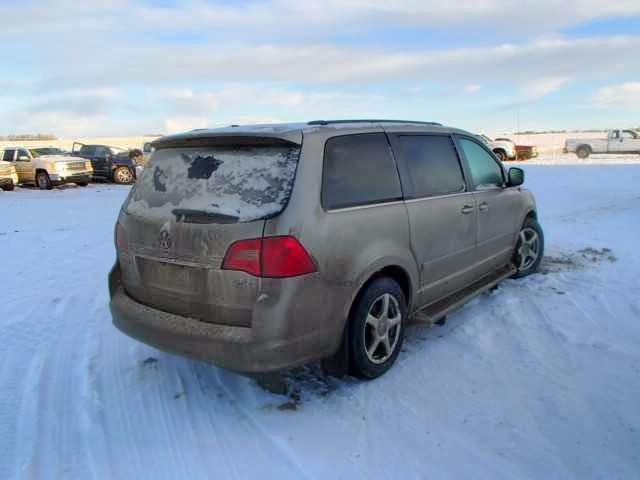 2V8HW34X99R582052 - 2009 VOLKSWAGEN ROUTAN SE TAN photo 4