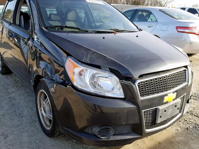 KL1TD66E29B650660 - 2009 CHEVROLET AVEO LS BLACK photo 9