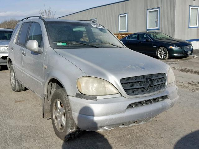 4JGAB54E5YA220690 - 2000 MERCEDES-BENZ ML 320 SILVER photo 1