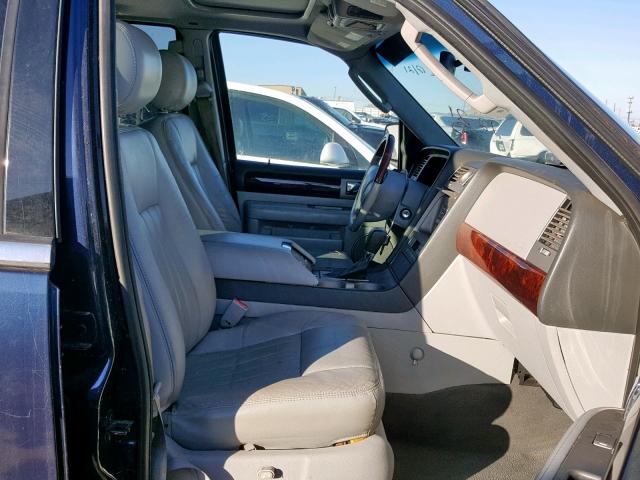 5LMFU28R14LJ11909 - 2004 LINCOLN NAVIGATOR BLUE photo 5