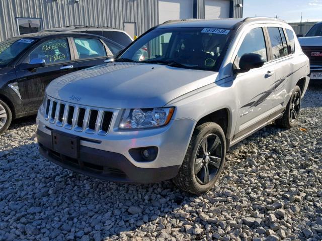 1C4NJCBB6CD523233 - 2012 JEEP COMPASS SP 银色 照片 2