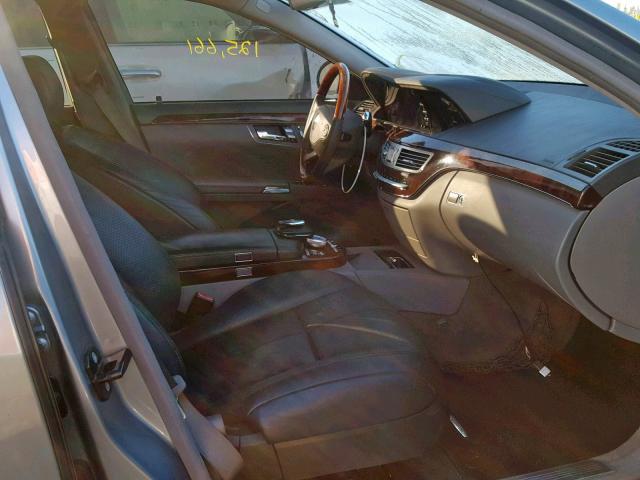 WDDNG71X88A185996 - 2008 MERCEDES-BENZ S 550 GRAY photo 5