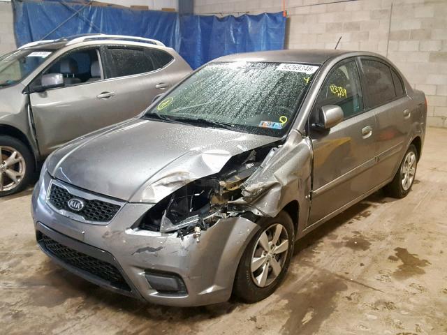 KNADH4A3XB6928616 - 2011 KIA RIO BASE GRAY photo 2