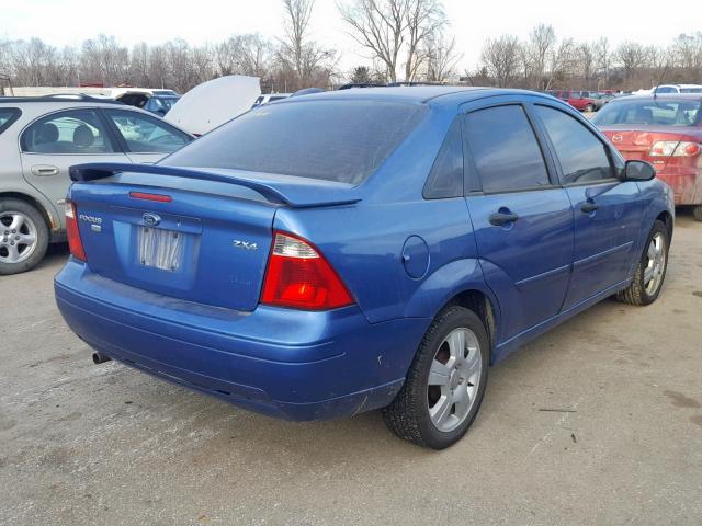 1FAFP34N75W241481 - 2005 FORD FOCUS ZX4 BLUE photo 4