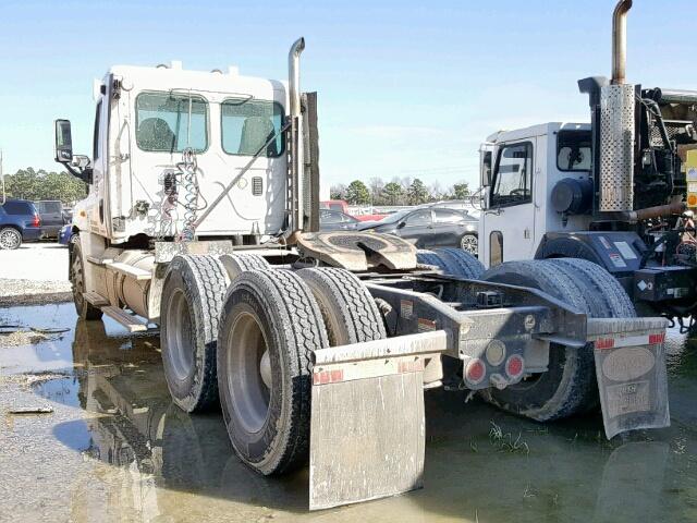 1FUJGEBG8CLBF8040 - 2012 FREIGHTLINER CASCADIA 1 WHITE photo 3