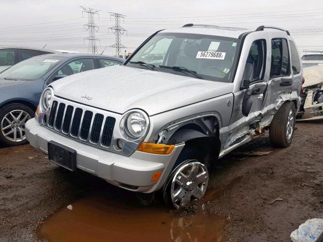 1J8GL58KX5W707936 - 2005 JEEP LIBERTY LI SILVER photo 2