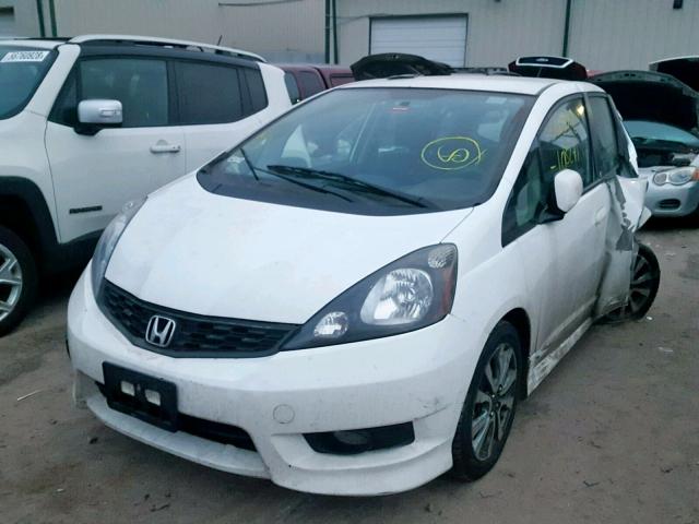 JHMGE8H51CS007707 - 2012 HONDA FIT SPORT WHITE photo 2