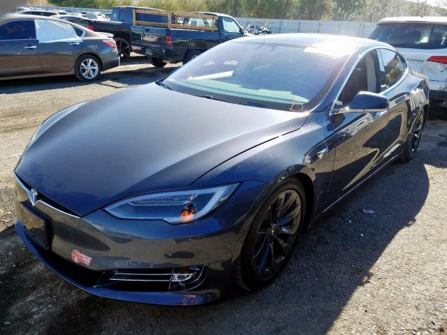 5YJSA1E29JF260082 - 2018 TESLA MODEL S GRAY photo 2