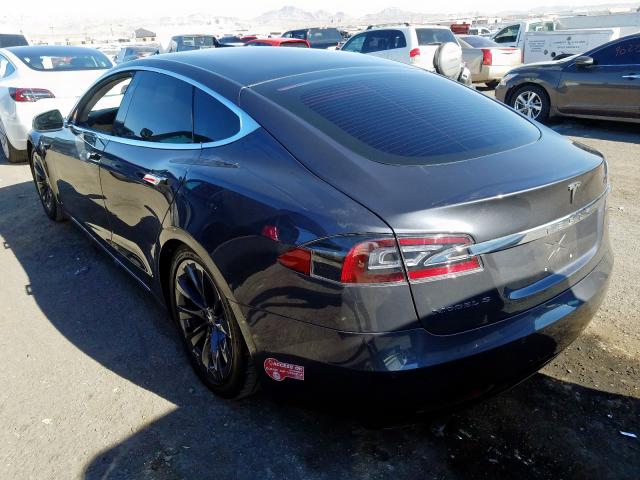 5YJSA1E29JF260082 - 2018 TESLA MODEL S GRAY photo 3