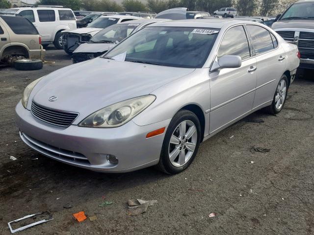 JTHBA30G555056996 - 2005 LEXUS ES 330 SILVER photo 2