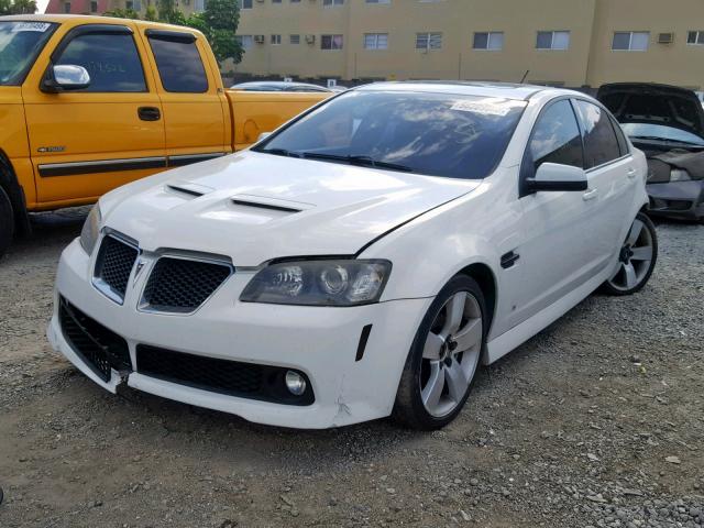 6G2ER57789L155992 - 2009 PONTIAC G8 WHITE photo 2