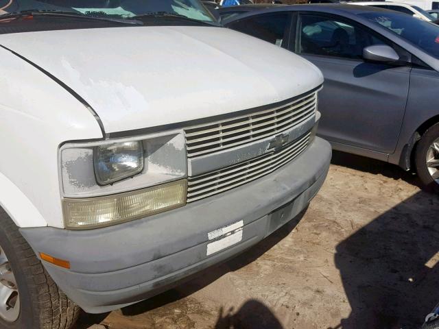 1GCDM19W41B141534 - 2001 CHEVROLET ASTRO WHITE photo 10