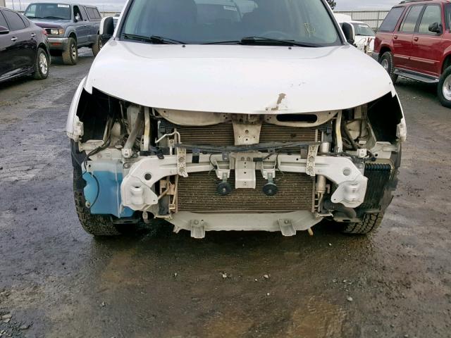 JA4MT31X48Z014779 - 2008 MITSUBISHI OUTLANDER WHITE photo 9