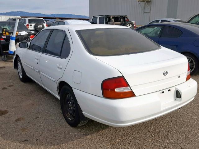 1N4DL01D9XC210492 - 1999 NISSAN ALTIMA XE WHITE photo 3