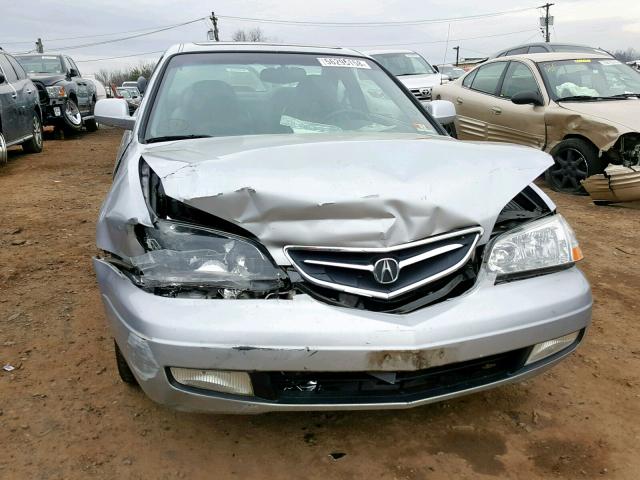 19UYA42482A005713 - 2002 ACURA 3.2CL SILVER photo 9