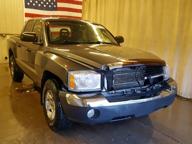 1D7HW48N35S342214 - 2005 DODGE DAKOTA QUA GRAY photo 1