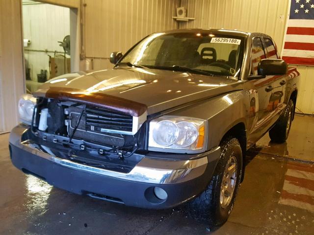 1D7HW48N35S342214 - 2005 DODGE DAKOTA QUA GRAY photo 2