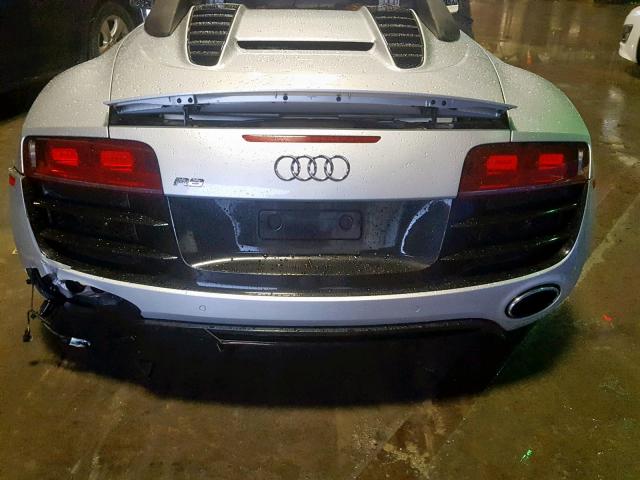 WUATNAFG5BN001386 - 2011 AUDI R8 5.2 QUA SILVER photo 9