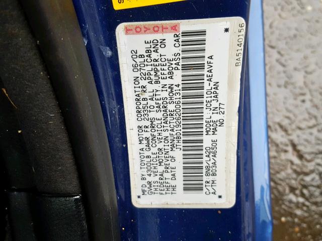 JTHBD192620061314 - 2002 LEXUS IS 300 BLUE photo 10