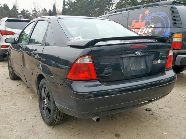 1FAHP34N76W246982 - 2006 FORD FOCUS ZX4 BLACK photo 3