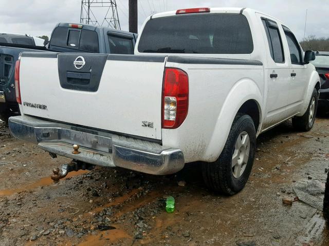 1N6AD07U97C447207 - 2007 NISSAN FRONTIER C WHITE photo 4