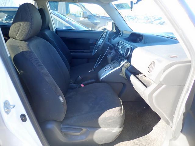 JTLZE4FE6A1106701 - 2010 TOYOTA SCION XB Ақ фото 5