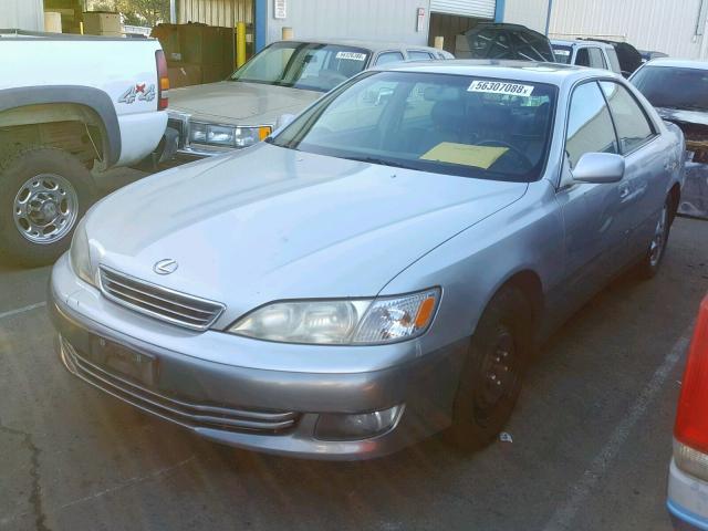 JT8BF28G8Y5084134 - 2000 LEXUS ES 300 GRAY photo 2