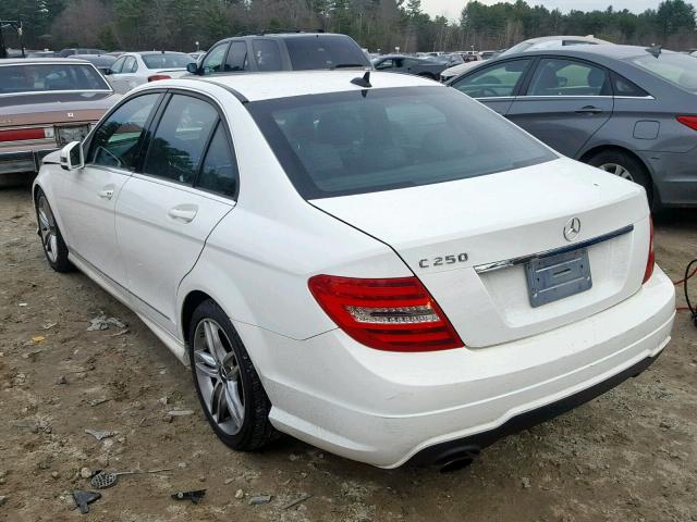 WDDGF4HB0DR266457 - 2013 MERCEDES-BENZ C 250 WHITE photo 3