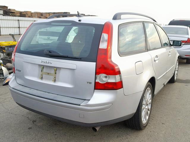 YV1MW682552040637 - 2005 VOLVO V50 T5 SILVER photo 4