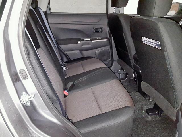 JA4AR3AUXJU020032 - 2018 MITSUBISHI OUTLANDER GRAY photo 6