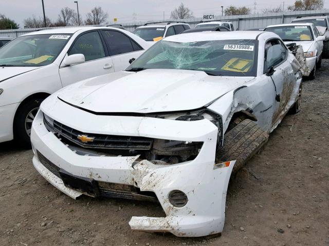 2G1FB1E38F9177710 - 2015 CHEVROLET CAMARO LS WHITE photo 2