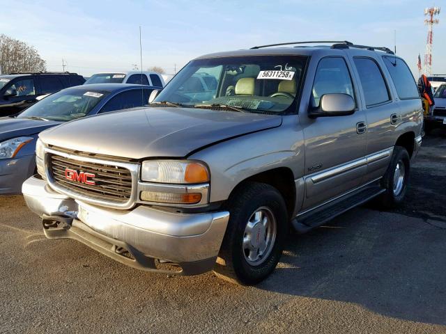 1GKEC13T8YJ200661 - 2000 GMC YUKON GRAY photo 2