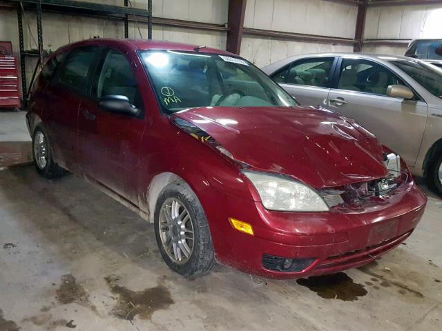 3FAFP37N65R105731 - 2005 FORD FOCUS ZX5 MAROON photo 1