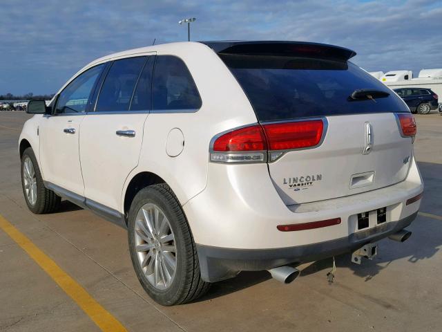 2LMDJ6JK3BBJ23651 - 2011 LINCOLN MKX WHITE photo 3