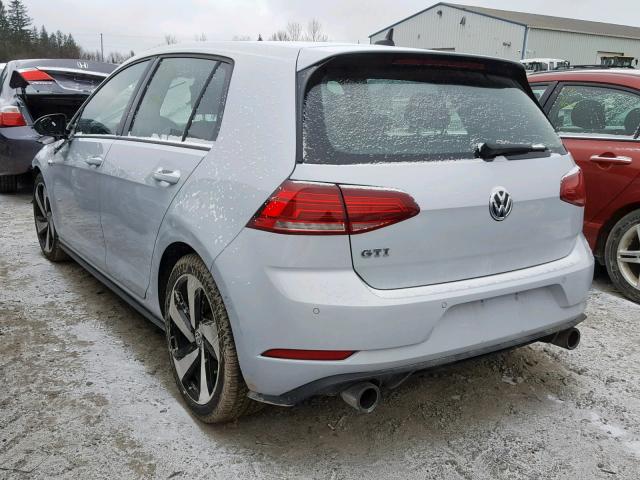 3VW447AU0JM264265 - 2018 VOLKSWAGEN GTI S/SE SILVER photo 3