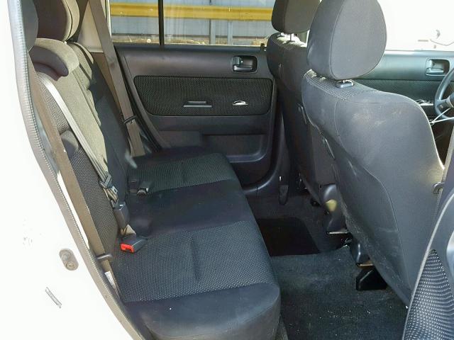JTLKT324350181947 - 2005 TOYOTA SCION XB WHITE photo 6