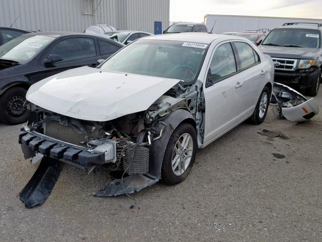 3FAHP0GA7BR141511 - 2011 FORD FUSION S WHITE photo 2