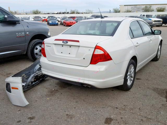 3FAHP0GA7BR141511 - 2011 FORD FUSION S WHITE photo 4