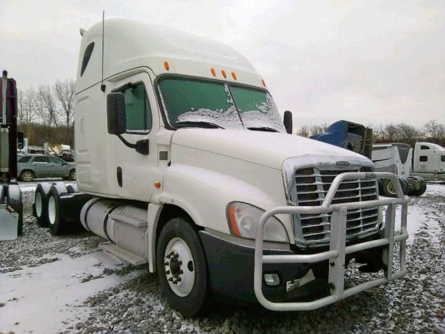 3AKJGLDR5DSFG7654 - 2013 FREIGHTLINER CASCADIA 1 WHITE photo 1