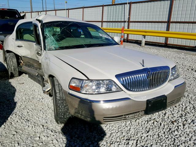 1LNHM81V27Y623269 - 2007 LINCOLN TOWN CAR S WHITE photo 1