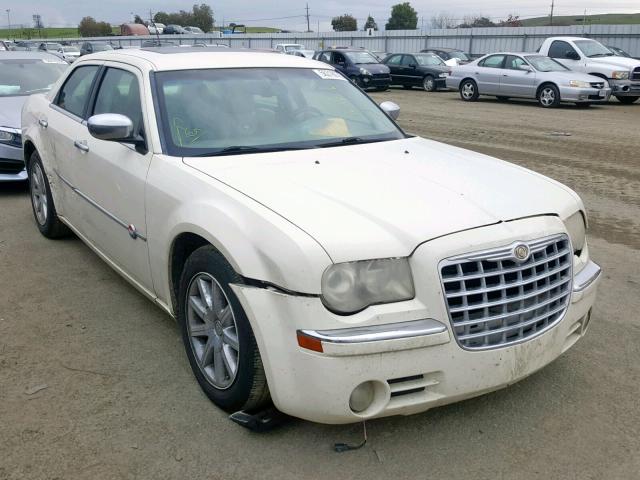 2C3LA63H68H221158 - 2008 CHRYSLER 300C WHITE photo 1