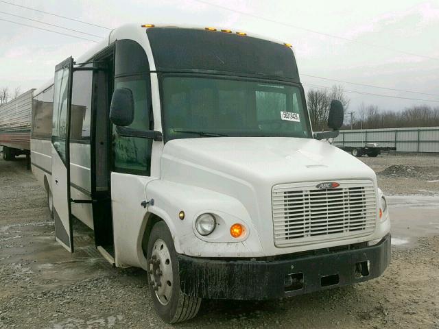 4UZAAZBW62CK13541 - 2002 FREIGHTLINER CHASSIS FB WHITE photo 1